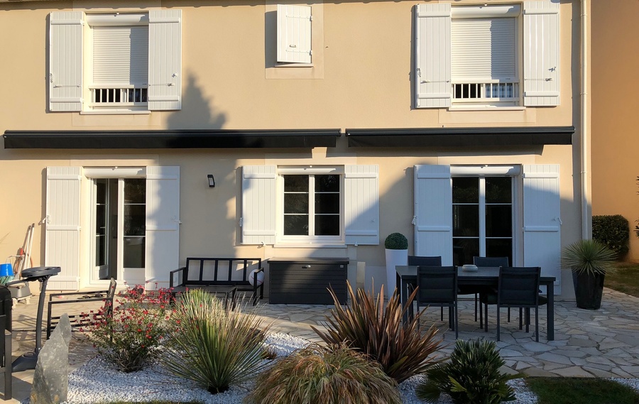 Volets battants classiques &agrave;&nbsp;MARGUERITTES